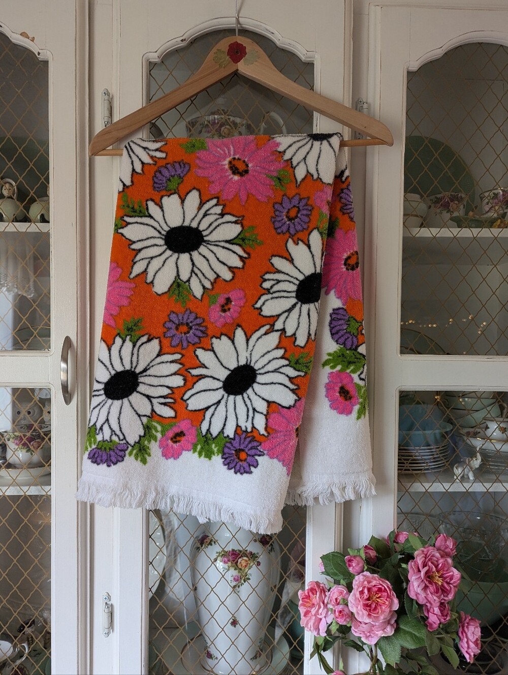 🌸🧡VTG Rare Cotton Flower Power Bright Floral Orange Daisy Towel Bathroom Decor